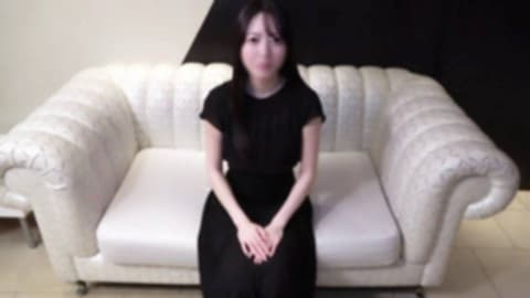【初次拍摄/豪华特典】丽质的美白纤细钢琴讲师。一边害羞一边脸红，展现成熟情色与美丽的喘息声。 FC2-PPV-4869607